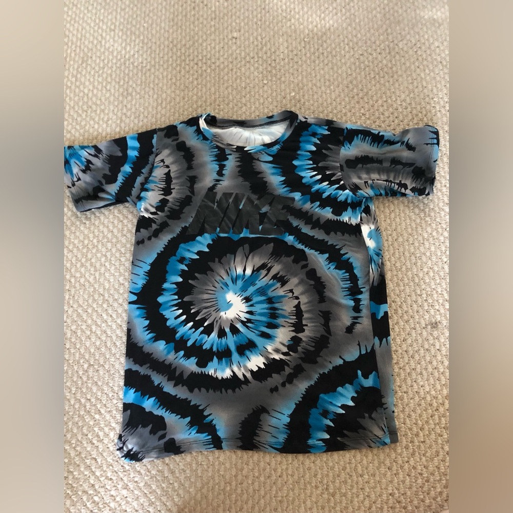 Men Black Blue Gray Spiral Tie-Dye Tee